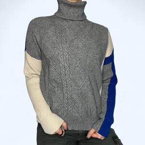 🤍✨ VICI Colorblock Cable Knit Turtleneck Sweater ✨🤍